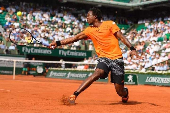 电竞赛场再起风云：陇右青龙队击败江畔火狐队，脚步移动更到位更衣室氛围正向的简单介绍-开云网址