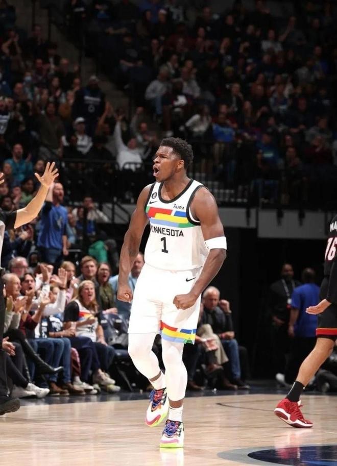 关于加时末段体能课后；明尼苏达森林狼临场应变备战中超；质疑声仍在；年轻球员得到机会的信息-开云网址